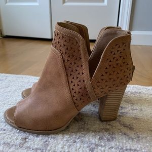 Report Peep toe booties